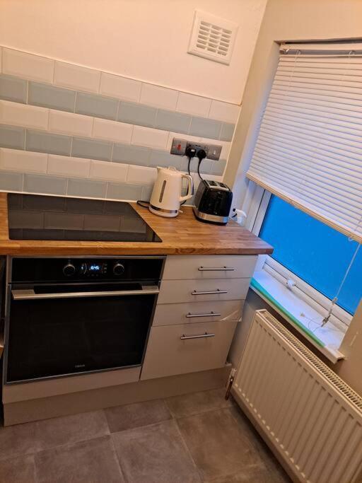 Two Bedroom Maisonette Close Towarwick Uni Apartment Coventry